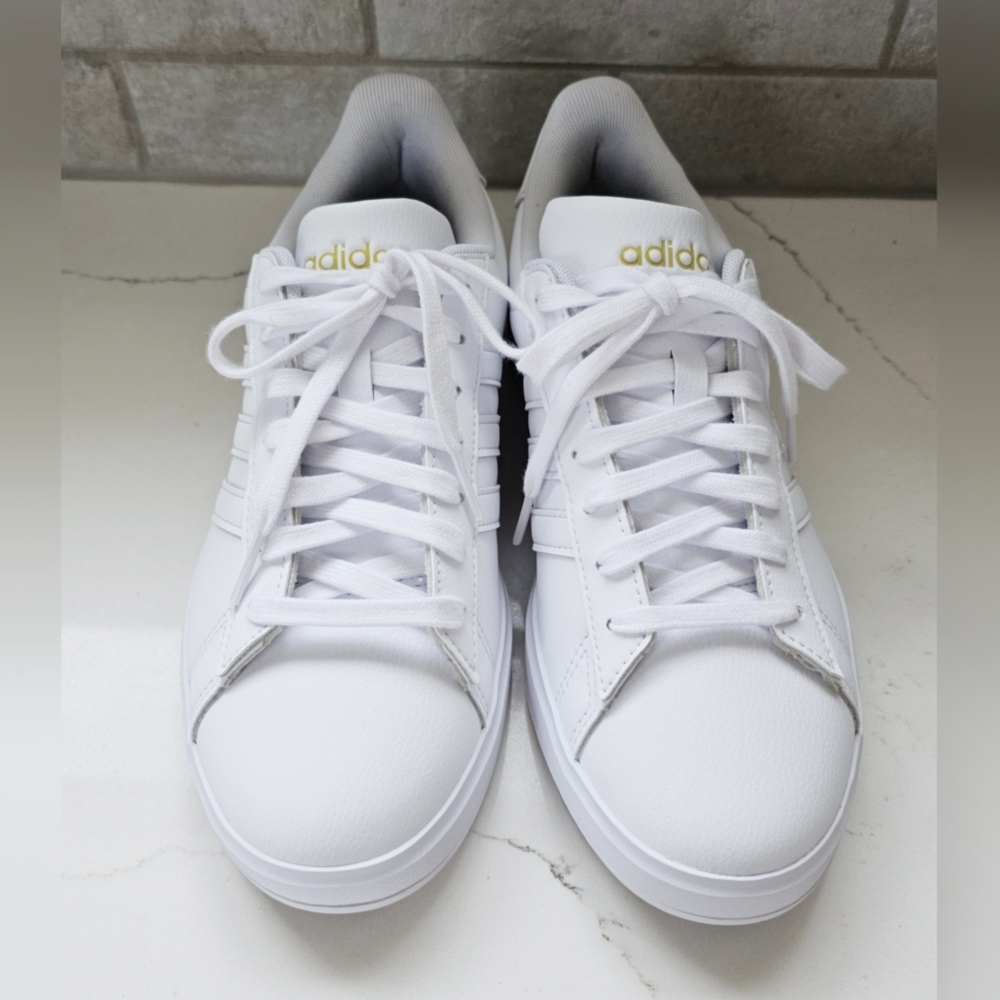 NEW Adidas Women's White and Gold Sneakers Cloud Court Shoe - Picture 4 of 6